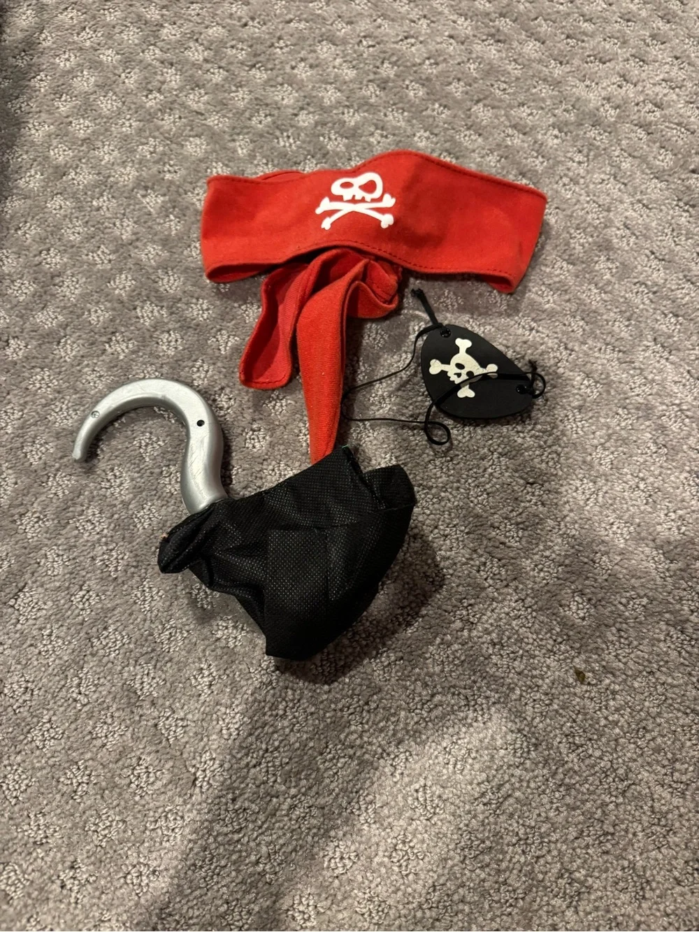 Melissa & Doug Pirate Jacket in Black, Red & White and accessories